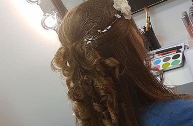 Recogido de comunión con diadema, parte de atrás