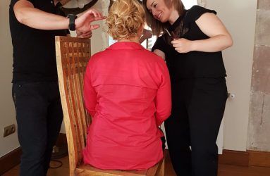 Retoque de peinado y maquillaje a novia